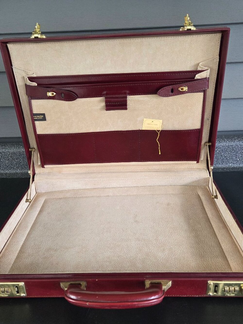 Heritage Top Grain Leather Attache Briefcase Dual Combination Lock Hard Case 18”